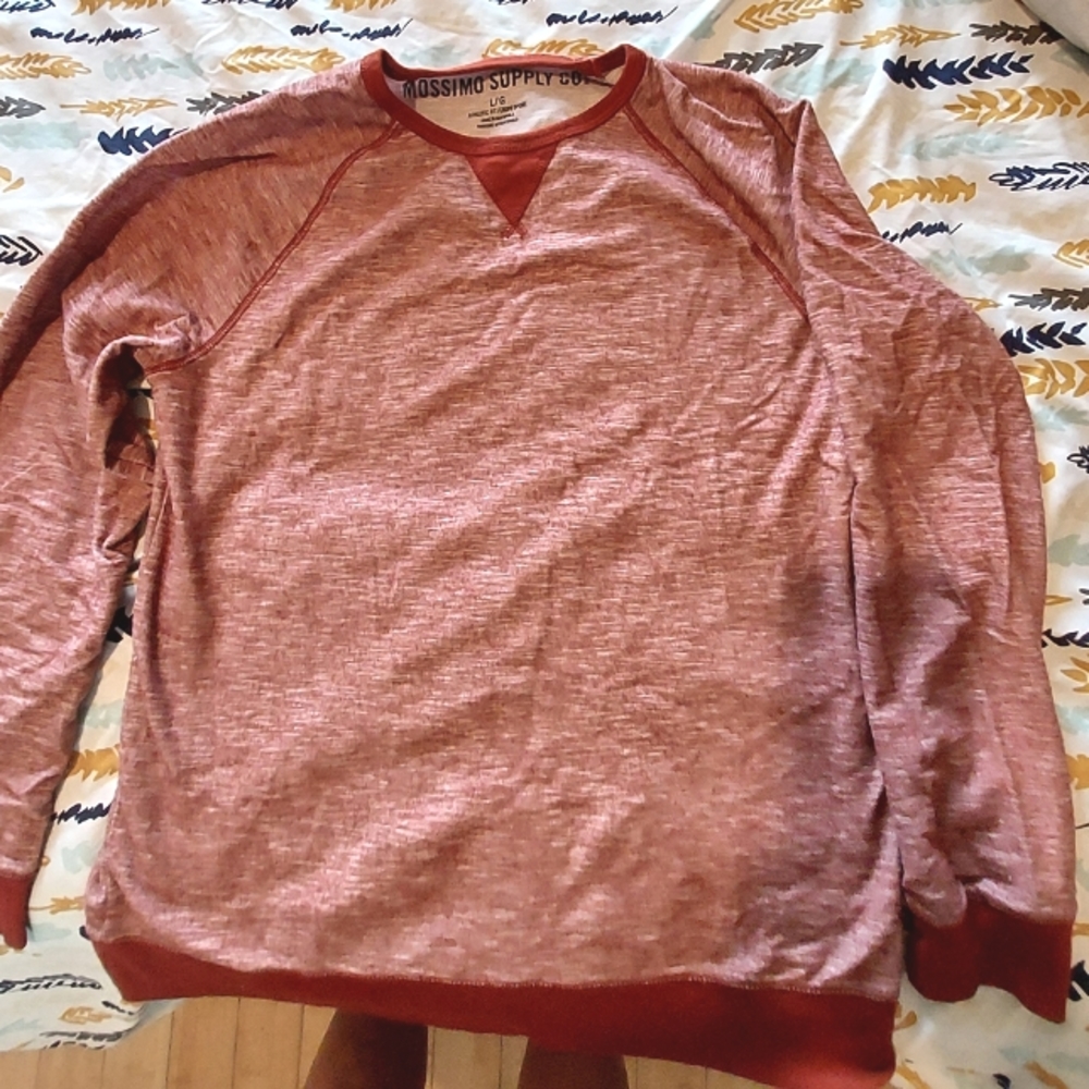 Mossimo Supply Co mens large Athletic fit, crewneck sweatshirt. Super soft.
